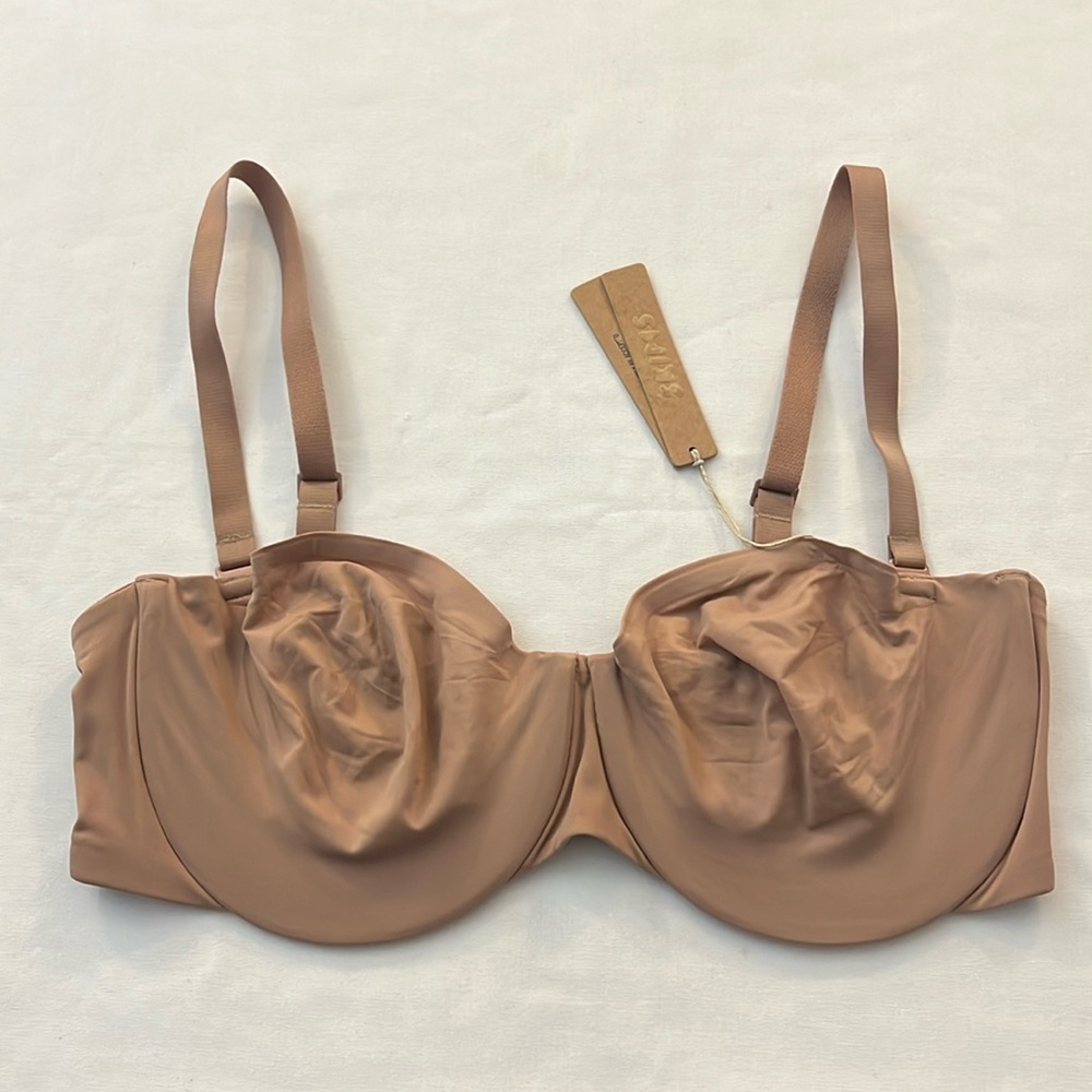 SKIMS SMOOTHING INTIMATES UNLINED STRAPLESS BRA